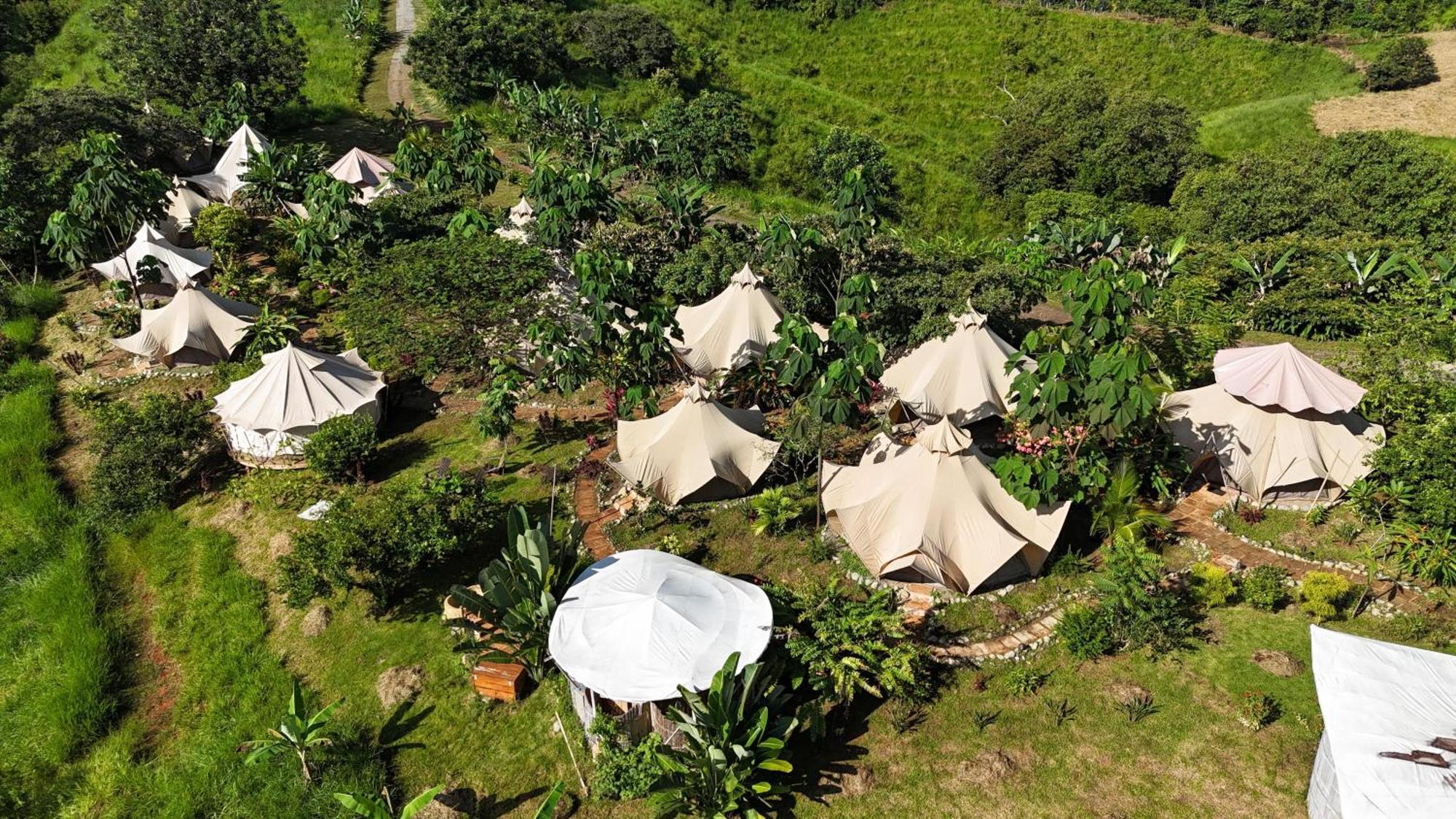 Holos Retreat Center: The Entire Ridge Basecamp Baru Exterior foto
