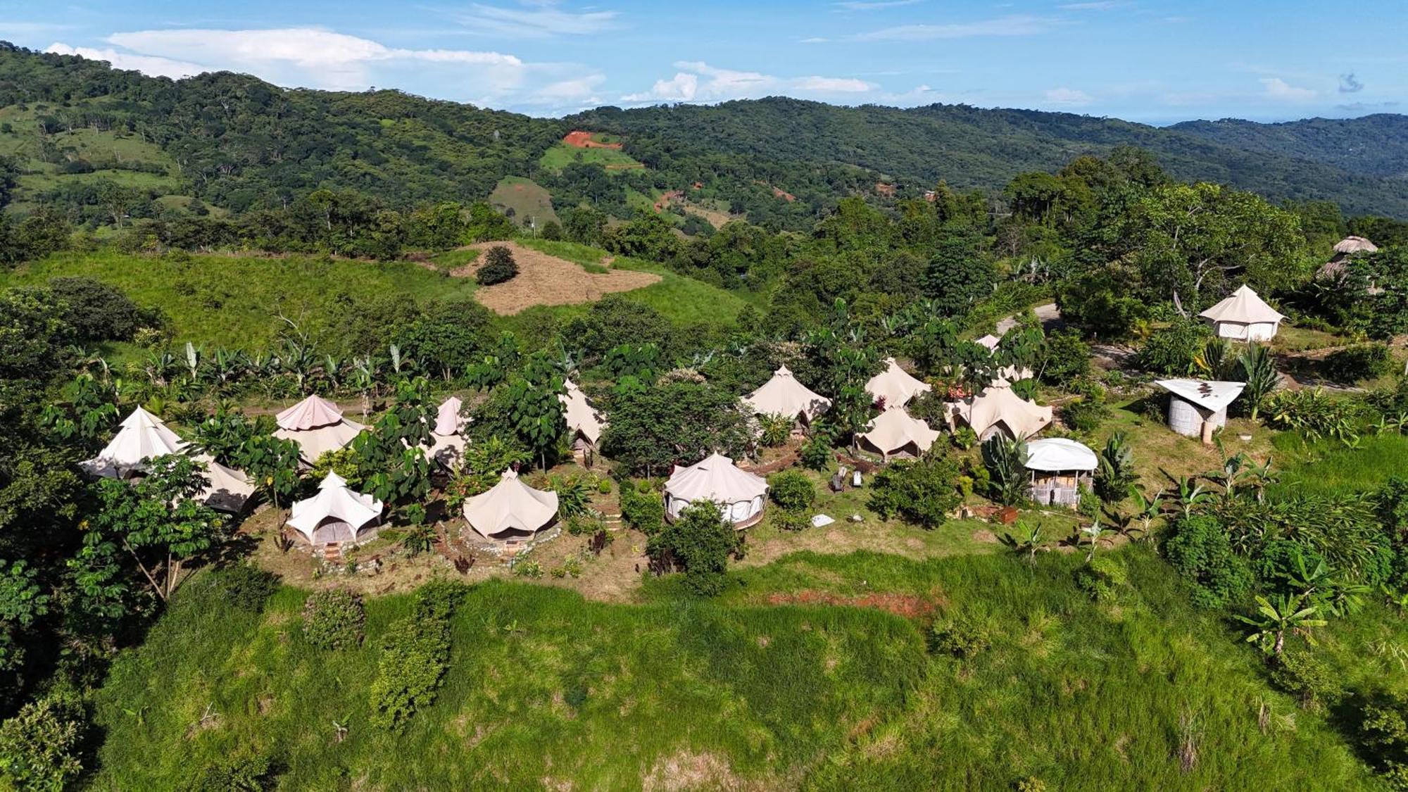Holos Retreat Center: The Entire Ridge Basecamp Baru Exterior foto